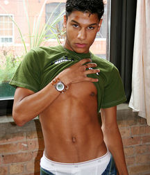 Aron 01 5b5d8d0a29f55.jpg