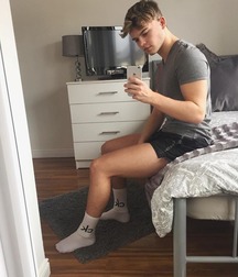 boys want daddies1 5b447ef42b84a.jpg