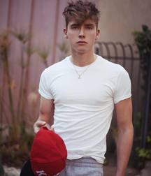 boys want daddies11 5b4c6ae8f3e48.jpg