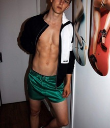 boys lusting for daddies9 5b5db6e1b73dc.jpg