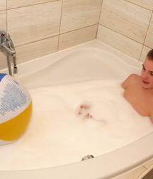 Boy In The Bath 5b564bb3efc70.jpg