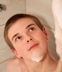 Boy In The Bath 5b564bd5d93c6.jpg