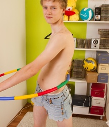 Kinky Kevin in his sexy shorts 5b5689c5617d8.jpg