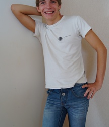 Uploaded by:emotwink 5b5775438e0ca.jpg
