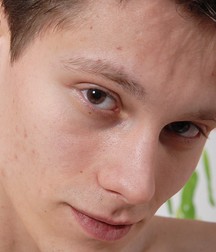 Twink In Green Peekables 5b6782dbc44a1.jpg