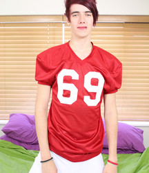 Sexy Emo Twink in Straps HD 5b67953953316.jpg