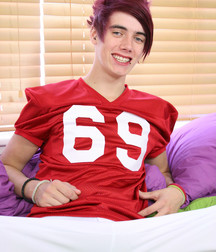 Sexy Emo Twink in Straps HD 5b6795483c29c.jpg