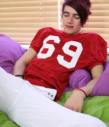 Sexy Emo Twink in Straps HD 5b67957399b74.jpg
