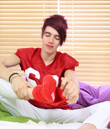 Sexy Emo Twink in Straps HD 5b6795a2e05d9.jpg