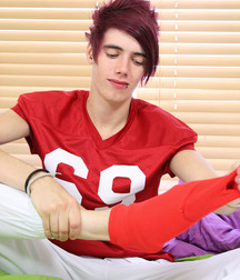 Sexy Emo Twink in Straps HD 5b6795b4f1308.jpg
