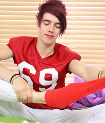 Sexy Emo Twink in Straps HD 5b6795b9932c6.jpg