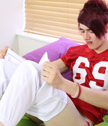 Sexy Emo Twink in Straps HD 5b6795e69e06d.jpg