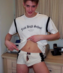 Sexy Twink Teases White 5b72aec4eb7ac.jpg