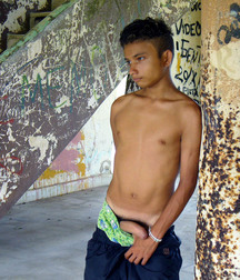 hots for latino 5b3842f942e09.jpg