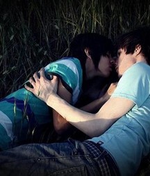 BOYS CUTIES 5c6a9de5b4371.jpg