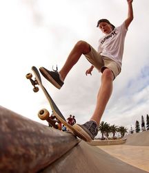 yngboys for oldmen174 5b87c34085159.jpg