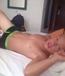 boys wanting oldddaddy flesh2 5b9d02c721e2d.jpg