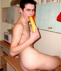 Patrick has some fun teen gay porn 5fba75df8d101.jpg