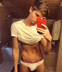 Shorts 5c68f9805daa3.jpg
