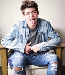 Boys in jeans 2 5c0262862cd58.jpg