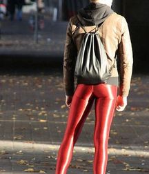 Tight and tighter... 5b673747f168d.jpg