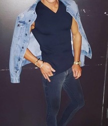 Tight and tighter... 5b67374fb112b.jpg
