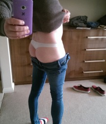 Tight and tighter... 5b67375f1d428.jpg