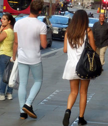 Tight and tighter... 5b67377c27990.jpg