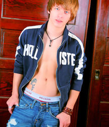 Boy treats... 5b7be443e9ae7.jpg