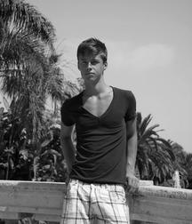 Boy treats... 5b7be45fa95a0.jpg