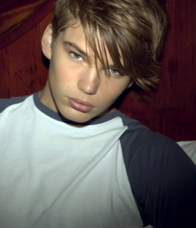 Hotties, 2 5b7ca47b99ea5.png