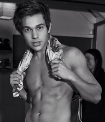 Hotties, 3 5b7cfd46e8a35.png