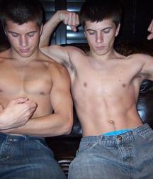 Ragazzi giovani hot 4 5b48b3d140ecc.jpg