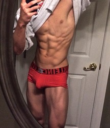 Ragazzi giovani hot 9 5b4c9013b4821.jpg