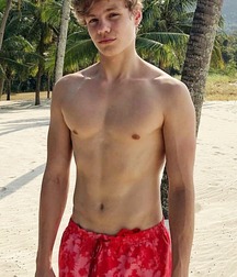 Ragazzi giovani hot 12 5b519e0e8a6d8.jpg