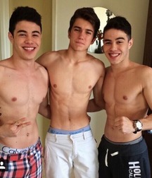 Ragazzi giovani hot 12 5b519e800502e.jpg