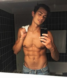Ragazzi bellissimi e sexy 1 5b546f53ecf12.jpg