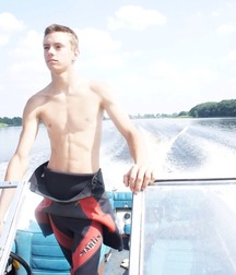 Ragazzi giovani hot 28 5b76971b8fbba.jpg