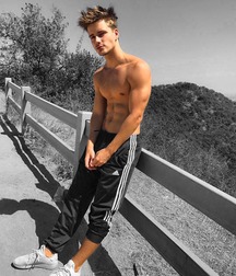 Ragazzi giovani hot 28 5b7697ccedfef.jpg