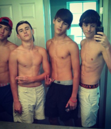 Ragazzi giovani hot 28 5b76985051ac5.png