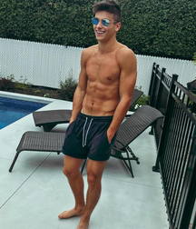 Ragazzi giovani hot 29 5bbf59ffc466f.jpg