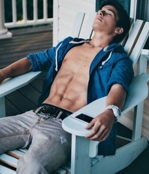 Ragazzi giovani hot 30 5bbfa4ad2688c.jpg