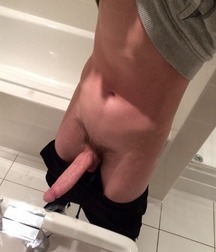 Ragazzi giovani hot 33 5bc067e3bb66e.jpg