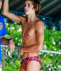 Ragazzi giovani hot 36 5bc1e91e7ac70.jpg