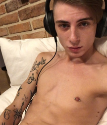 Ragazzi giovani hot 40 5bc23fae7169a.png