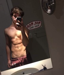 Ragazzi giovani hot 46 5bd7a3f9cea0a.jpg