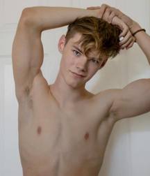 Ragazzi giovani hot 46 5bd7a43181d2e.jpg
