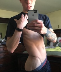 Ragazzi giovani hot 47 5bd7a49140fcd.jpg