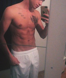 Ragazzi giovani hot 50 5bd9abeae92b0.jpg