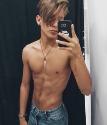 Ragazzi giovani hot 51 5bde06a2ba9bd.jpg